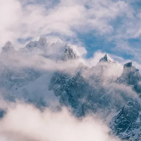 Cosmiques - Centre 2* Шамони